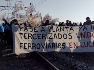 vigiladores cortaron las vías de la linea del tren roca