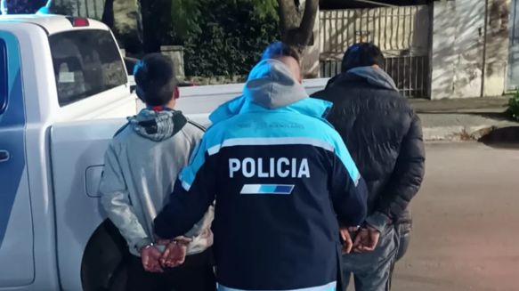 dos vigiladores detenidos por robo