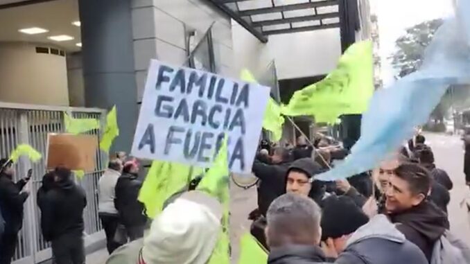 protesta ene l ministerio de trabajo de nación