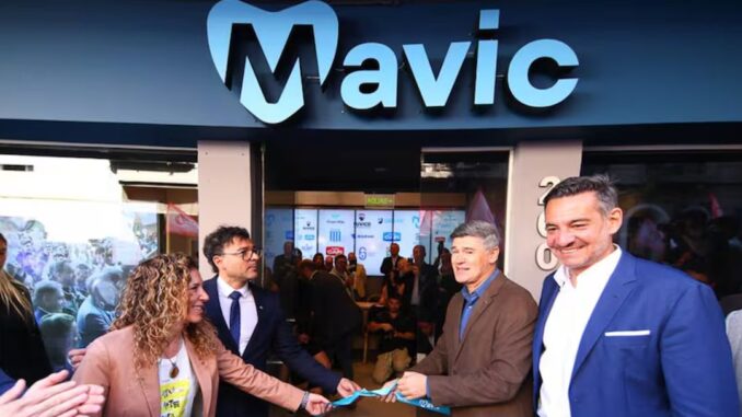 El Sindicato SUVICO inauguró oficialmente su Instituto de Formación de Personal de Seguridad Privada en la ciudad de Córdoba. El acto estuvo encabezado por el secretario general del gremio, Gustavo Pedrocca, y el intendente de la capital cordobesa, Daniel Passerini, quienes participaron del tradicional corte de cinta.