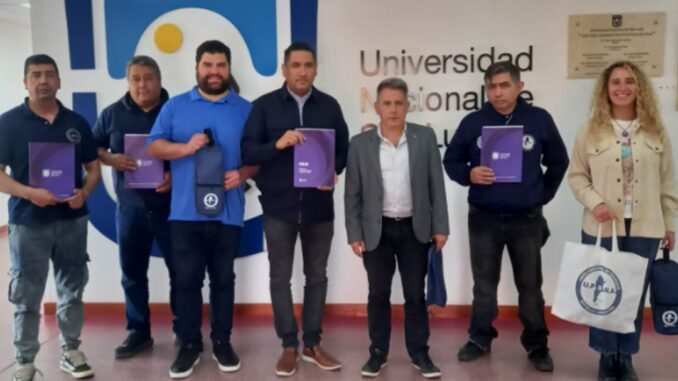 La Unión Personal de Seguridad de la República Argentina (UPSRA) anunció oficialmente el lanzamiento de la diplomatura en seguridad privada, un proyecto académico que busca profesionalizar la actividad de los trabajadores del sector en todo el país.