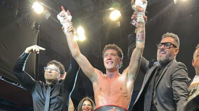 Un trabajador de la seguridad privada escribió una página inolvidable en el deporte nacional. Eduardo “El Niño” Cazal, cordobés de profesión vigilador, se consagró campeón latinoamericano del peso wélter en boxeo al noquear en el segundo round a Matías Herrera, en una velada que reunió a más de 4 mil personas en el estadio Corazón de María, en Córdoba capital.