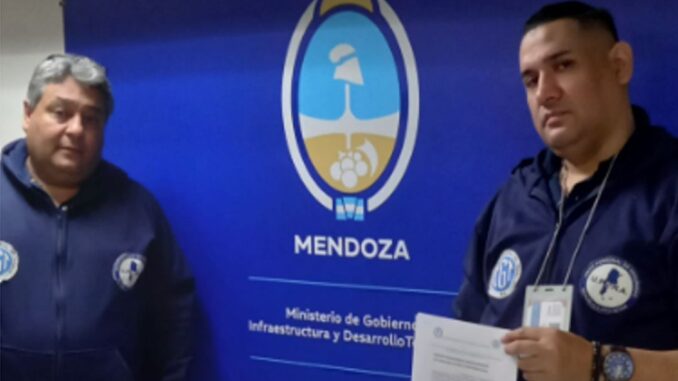La Unión Personal de Seguridad de la República Argentina (UPSRA) anunció que la delegación de Mendoza ya se encuentra en pleno funcionamiento, tras la intervención y expulsión del exdelegado Ariel Egdechman por mal desempeño en su gestión. Con la designación de Isaías Miranda como delegado interventor, el gremio busca recomponer la representación sindical en la provincia y garantizar mejores condiciones laborales para los vigiladores.