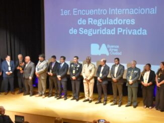 El jueves 13 y viernes 14 de noviembre se llevó adelante en la Ciudad de Buenos Aires el 1° Encuentro Internacional de Reguladores de Seguridad Privada, un evento que reunió a destacadas figuras del sector empresarial, sindical y autoridades nacionales e internacionales vinculadas a la actividad.