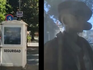 Un hecho tan llamativo como insólito se registró en un distinguido barrio de la Ciudad Autónoma de Buenos Aires, donde un vecino descubrió que dentro de una garita de vigilancia no había un trabajador, sino un muñeco colocado para simular la presencia de un vigilador.
