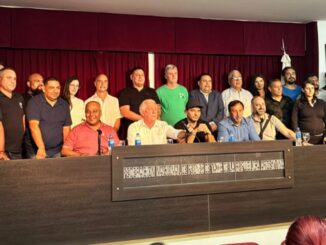 La Federación Argentina de Trabajadores de la Seguridad Privada oficializó su comisión directiva tras obtener su inscripción gremial, marcando un paso clave en su consolidación dentro del sector. En el mismo acto, la entidad también reclamó la urgente apertura de paritarias para los trabajadores de la seguridad privada.
