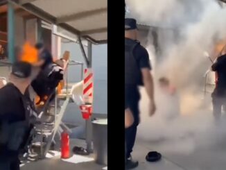Un estremecedor episodio tuvo lugar en la ciudad de Rosario, donde un vigilador protagonizó una dramática protesta que hoy lo tiene al borde de la muerte. El trabajador, desesperado por la falta de pago de salarios adeudados, tomó la drástica decisión de prenderse fuego dentro de su garita.