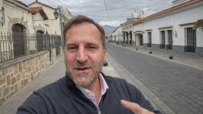 El abogado de los vigiladores, Leandro Martínez Canter, se encuentra actualmente en la provincia de Salta atendiendo reclamos de trabajadores de la seguridad privada, en el marco de un trabajo federal orientado a la defensa legítima de los derechos laborales del sector. Su presencia en el norte del país responde a la creciente demanda de asesoramiento y representación ante situaciones de vulneración de derechos.