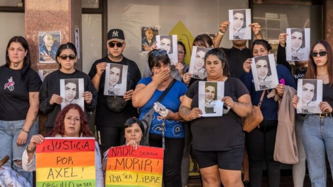 Un profundo dolor generó la muerte de Axel Almeida, un vigilador de 31 años que trabajaba para la empresa Watchman, quien decidió quitarse la vida en la ciudad de Mar del Plata. El hecho causó conmoción entre familiares, amigos y compañeros, quienes exigen justicia y el esclarecimiento de lo ocurrido.