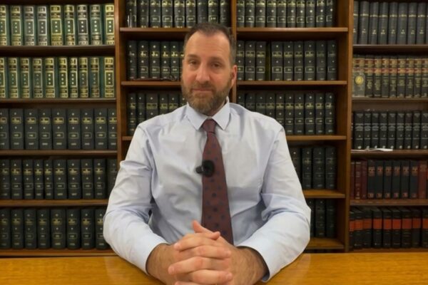 ¿TE SUSPENDIERON EN EL TRABAJO? EL ABOGADO LEANDRO MARTÍNEZ CANTER EXPLICA QUÉ HACER Y QUÉ NO FIRMAR
