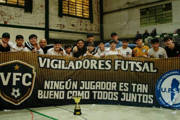 EL EQUIPO DE FUTSAL DE UPSRA SE CONSAGRÓ CAMPEÓN